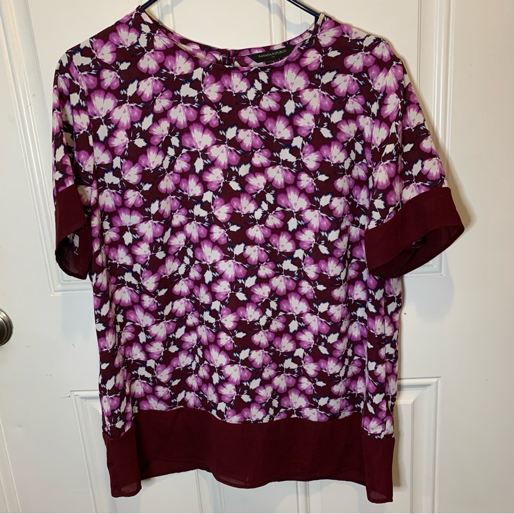 Banana Republic Short Sleeve Abstract Floral Blouse Top Tunic Button Keyhole SzL